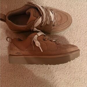 UGG Lo Lowmel Womans 8